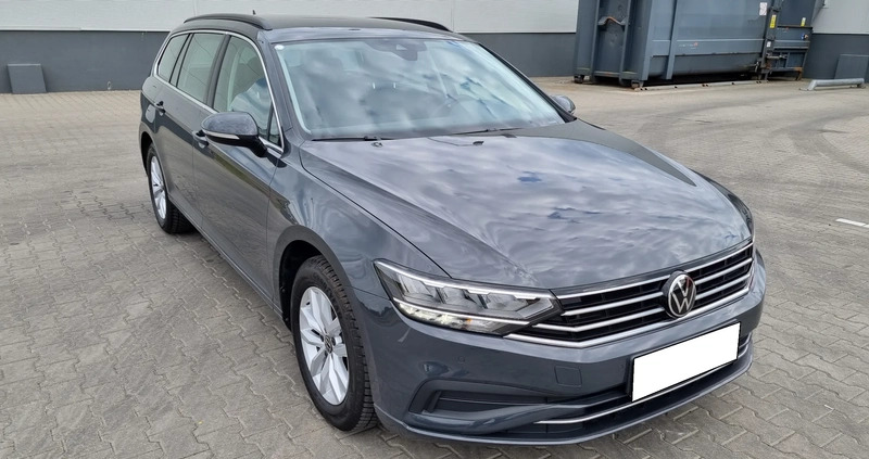Volkswagen Passat cena 86999 przebieg: 54000, rok produkcji 2020 z Lubin małe 407